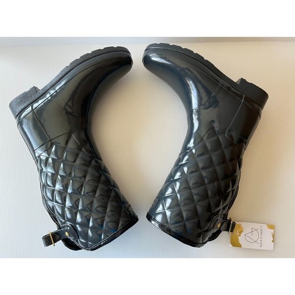 Hunter Dark Gray Rubber Quilter Knee-High Rain Boots, Size 8 - Picture 8 of 11